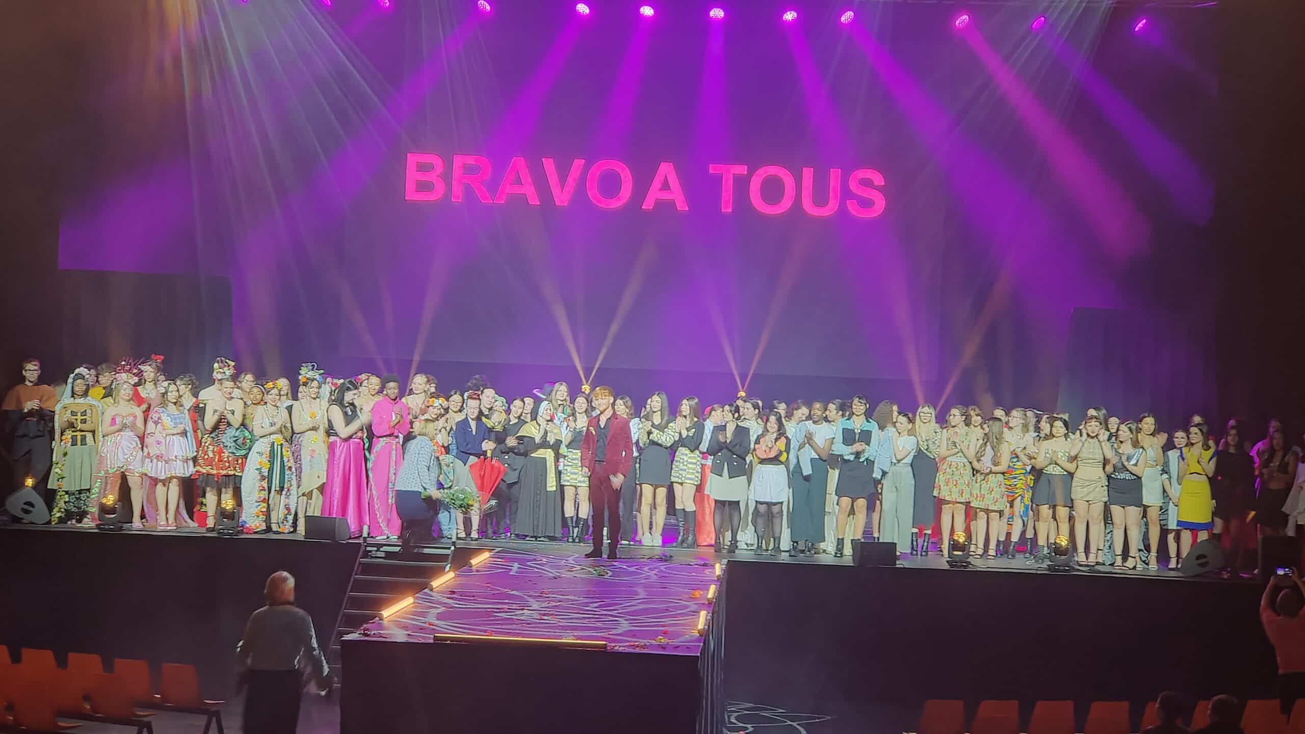 oplus_2048